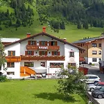 Hotel Kristall Lech am Arlberg