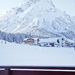 Kristall Hotel 3*