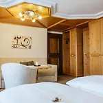 Hotel Kristall 3*