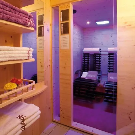 Kristall Hotel