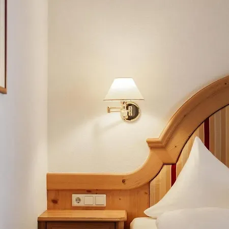 Hotel Kristall 3*