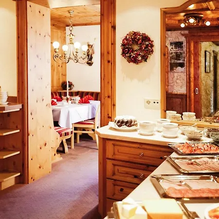 Kristall Hotel Lech am Arlberg