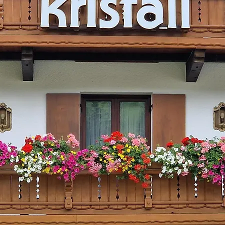 호텔 Kristall 3*